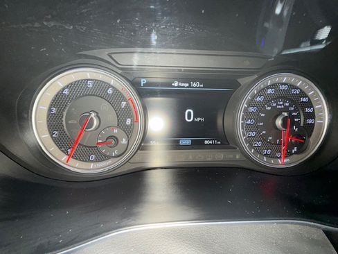 Used 2019 Genesis G70 2.0T Advanced w/ Sport Package image 24