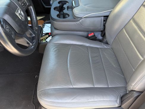 Used 2019 RAM 1500 Big Horn AWD/4WD image 11