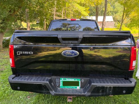 Used 2017 Ford F150 XLT w/ Equipment Group 302A Luxury AWD/4WD image 5