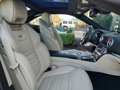 Used 2013 Mercedes-Benz SL 63 AMG image 11
