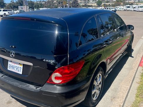 Used 2006 Mercedes-Benz R 350 4MATIC image 6
