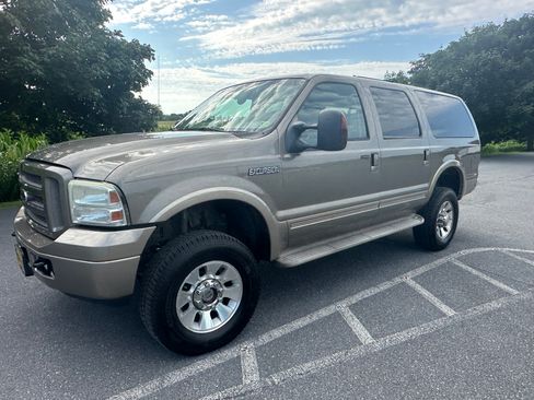 Used 2005 Ford Excursion Eddie Bauer image 6