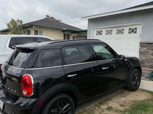 Used 2014 MINI Cooper Countryman S FWD image 4