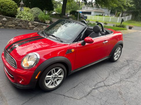 Used 2014 MINI Cooper Roadster FWD image 2