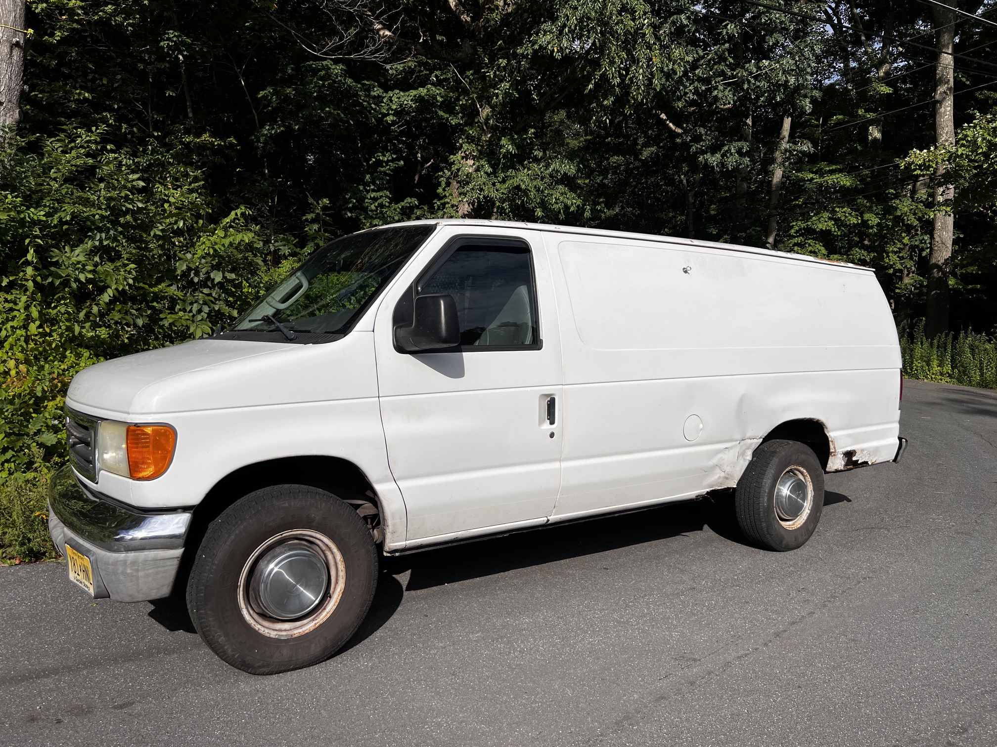 Used 2006 Ford E-350 and Econoline 350 XL RWD image 1