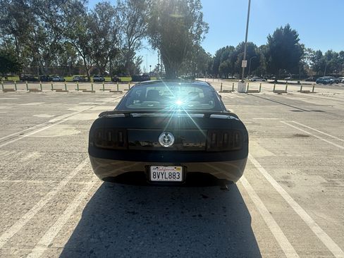 Used 2006 Ford Mustang Premium RWD image 9
