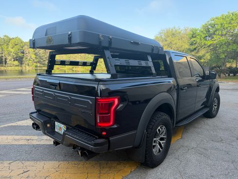 Used 2018 Ford F150 Raptor w/ Equipment Group 802A Luxury image 6