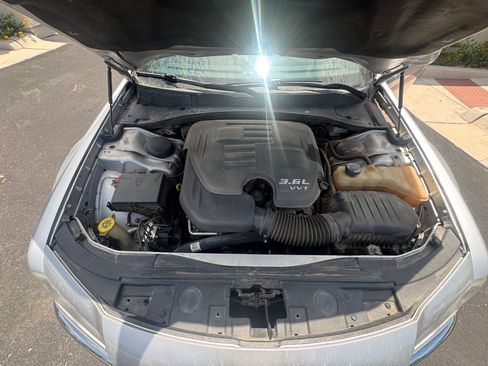 Used 2012 Chrysler 300 RWD image 11