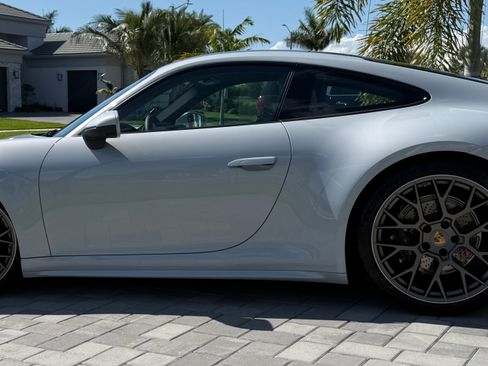 Used 2024 Porsche 911 Carrera 4 AWD/4WD image 1