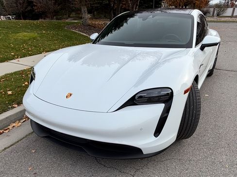 Used 2024 Porsche Taycan image 2