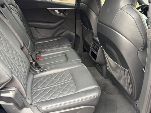 Used 2022 Audi SQ7 Prestige image 17