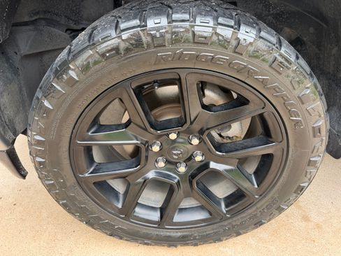Used 2021 RAM 1500 Laramie RWD image 6