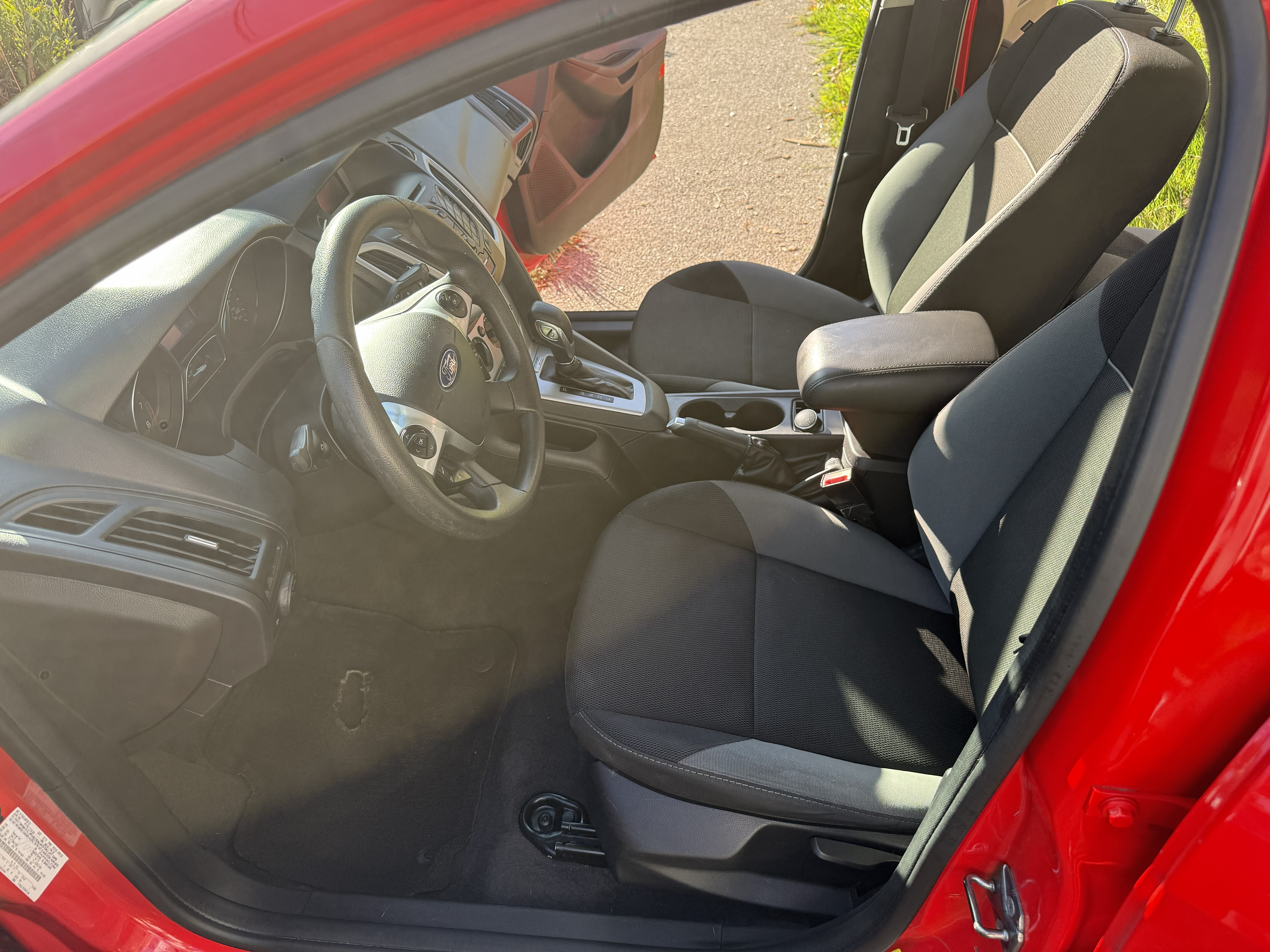 Used 2013 Ford Focus SE FWD image 4