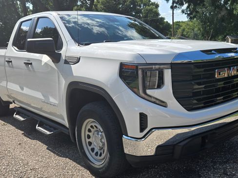 Used 2023 GMC Sierra 1500 Pro w/ Pro Value Package AWD/4WD image 1