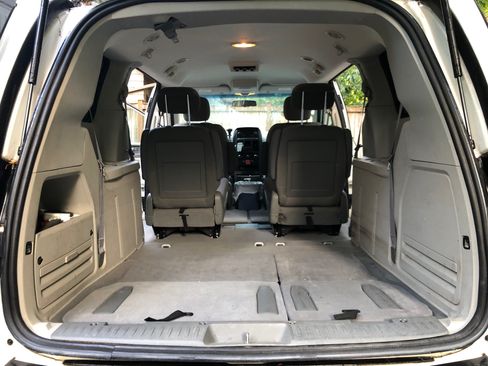 Used 2008 Dodge Grand Caravan SE image 17