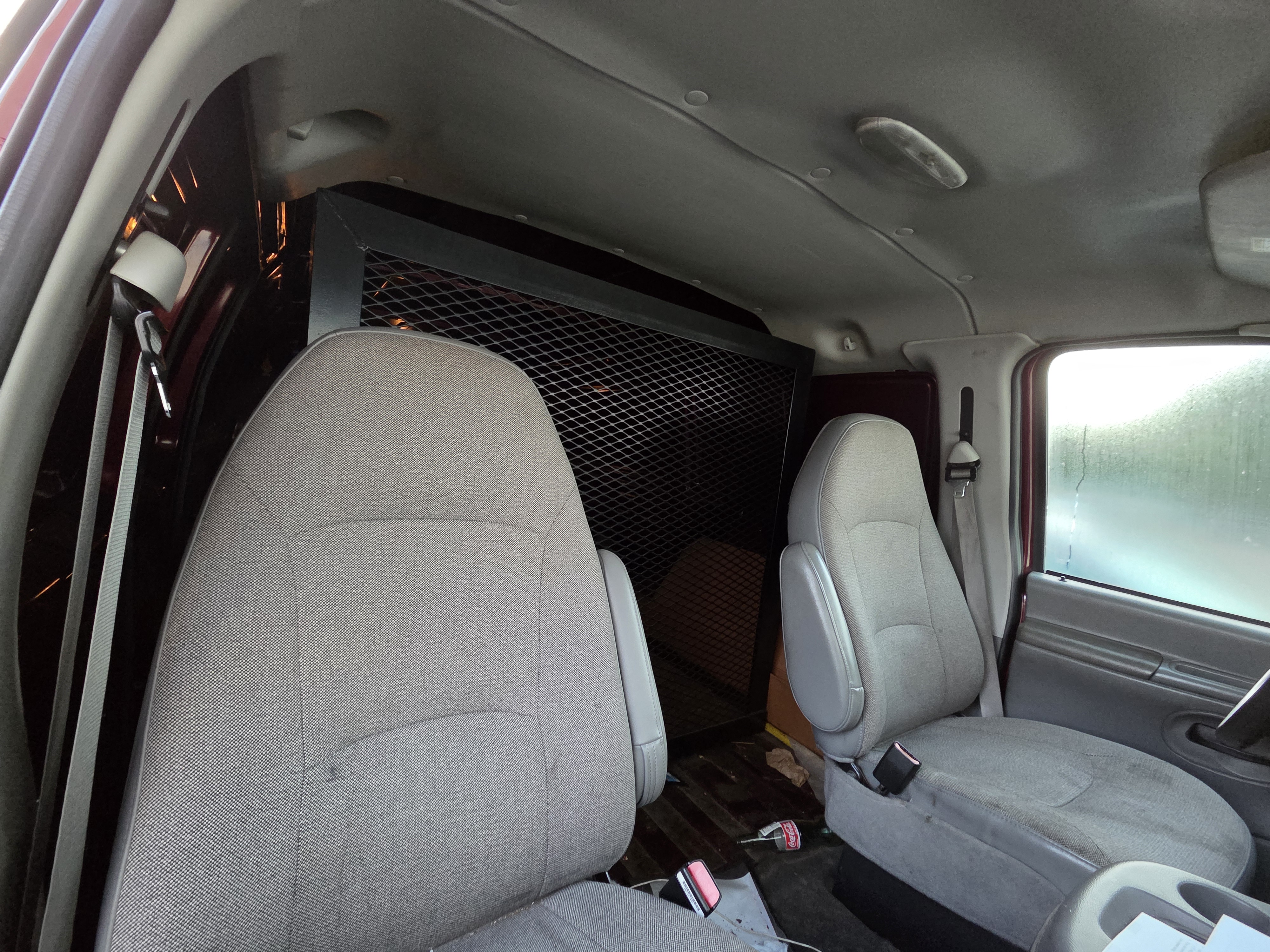 Used 2004 Ford E-350 and Econoline 350 Extended Super Duty RWD image 10