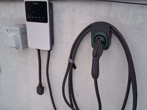 Used 2022 Volkswagen ID.4 Pro image 5