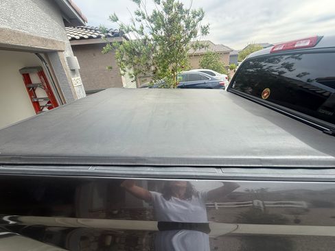 Used 2017 Toyota Tundra SR5 image 9