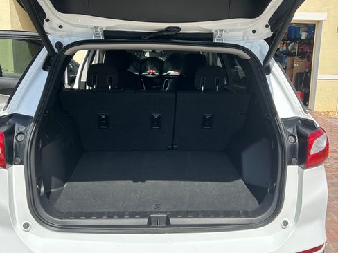 Used 2018 Chevrolet Equinox LT image 6