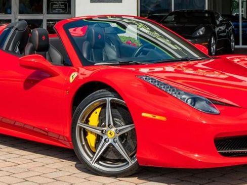 Used 2015 Ferrari 458 Spider image 2