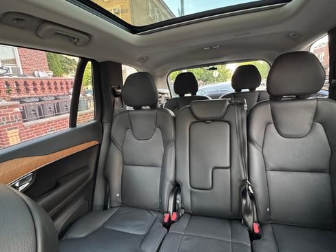 Used 2025 Volvo XC90 B5 Plus AWD/4WD image 22