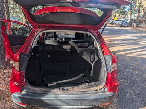 Used 2016 Honda HR-V LX image 6