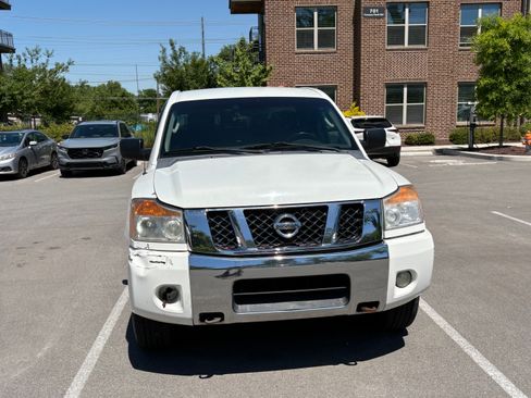 Used 2011 Nissan Titan SV w/ SV Value Truck Pkg AWD/4WD image 2