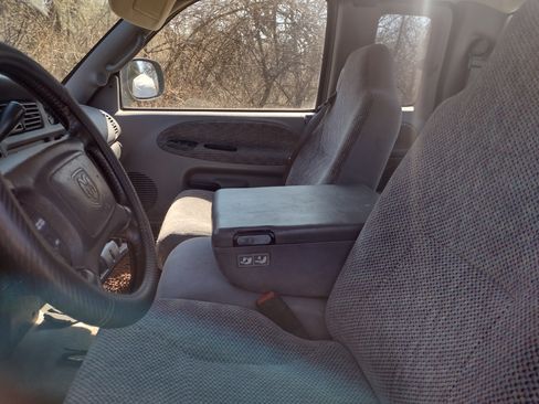 Used 2001 Dodge Ram 2500 Truck 2WD Quad Cab image 12
