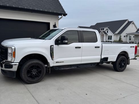 Used 2023 Ford F350 XL w/ Snow Plow/Camper Package image 1