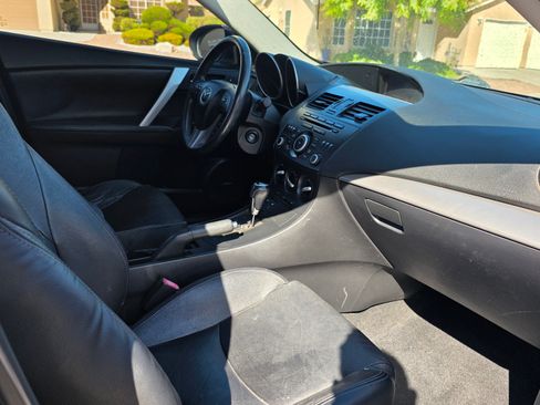 Used 2012 MAZDA MAZDA3 i Grand Touring image 6