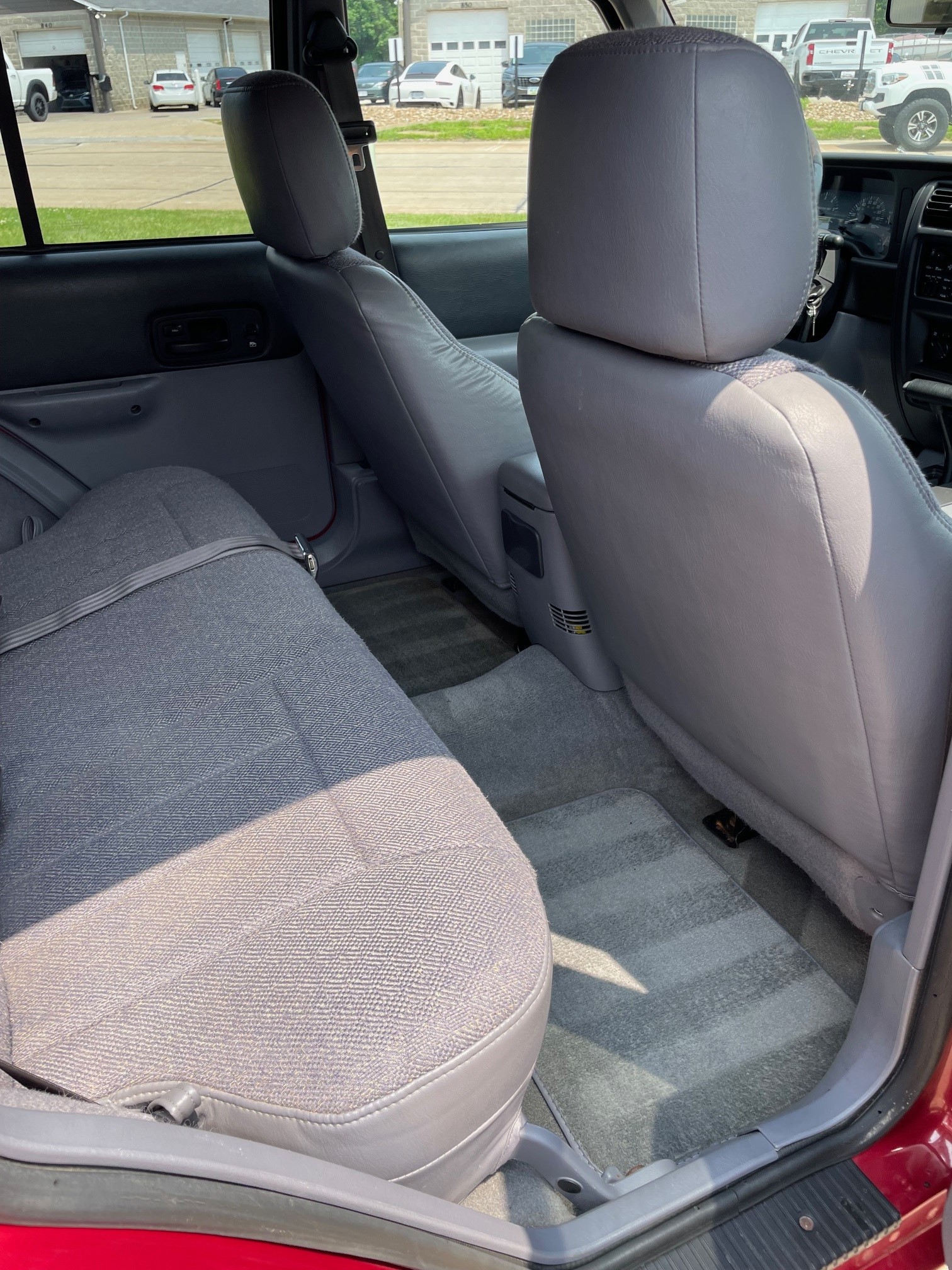 Used 1998 Jeep Cherokee 4WD 4-Door image 13