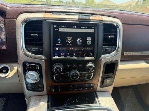 Used 2018 RAM 1500 Laramie Longhorn w/ Longhorn Southfork Package AWD/4WD image 20