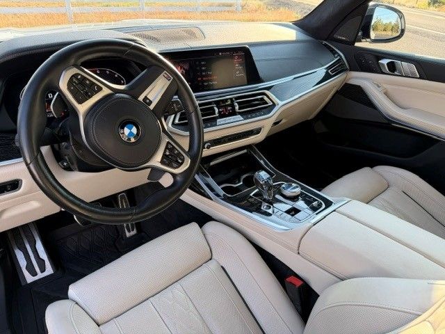 Used 2022 BMW X7 M50i w/ Dynamic Handling Package AWD/4WD image 9