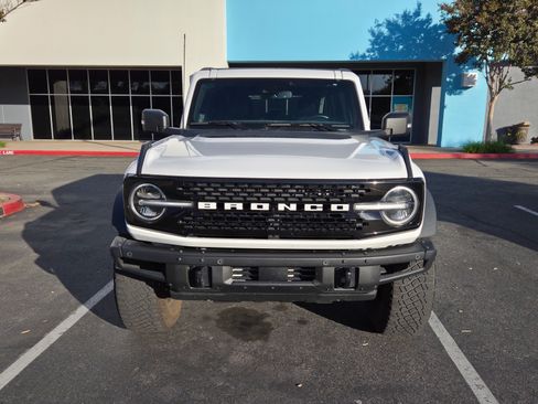 Used 2023 Ford Bronco Wildtrak image 29