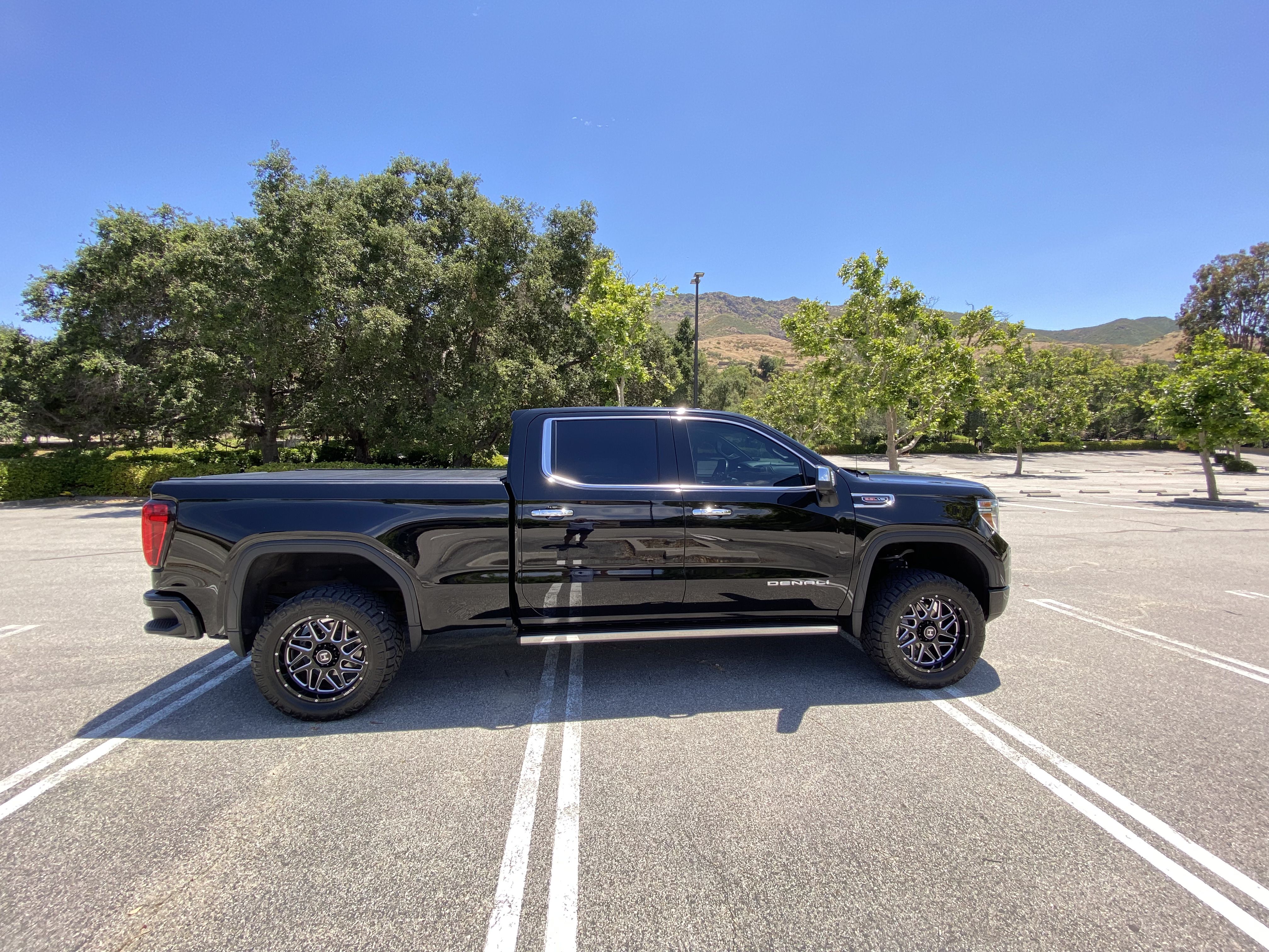 Used 2020 GMC Sierra 1500 Denali w/ Denali Ultimate Package AWD/4WD image 8