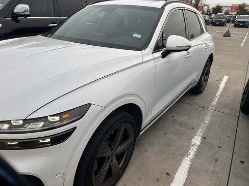 Used 2024 Genesis GV70 2.5T w/ Sport Prestige Package image 4