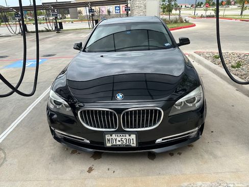 Used 2013 BMW 740Li image 1