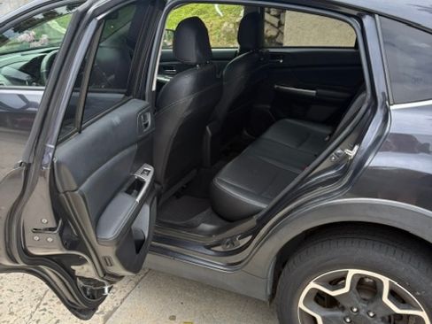 Used 2015 Subaru Crosstrek 2.0i Limited AWD/4WD image 10
