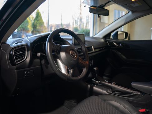 Used 2016 MAZDA MAZDA3 i Touring image 11