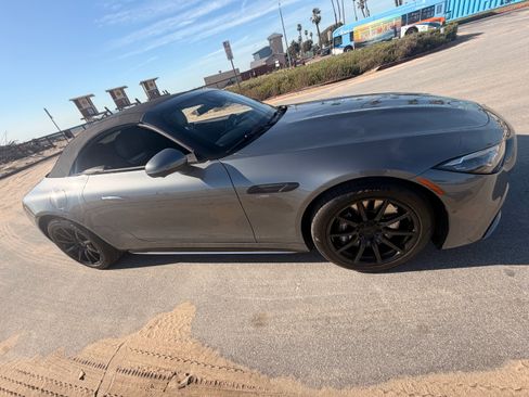 Used 2023 Mercedes-Benz SL 43 AMG SL 43 Roadster 2D w/ Driver Assistance Package image 11