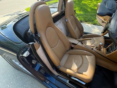 Used 2011 Porsche Boxster RWD image 16
