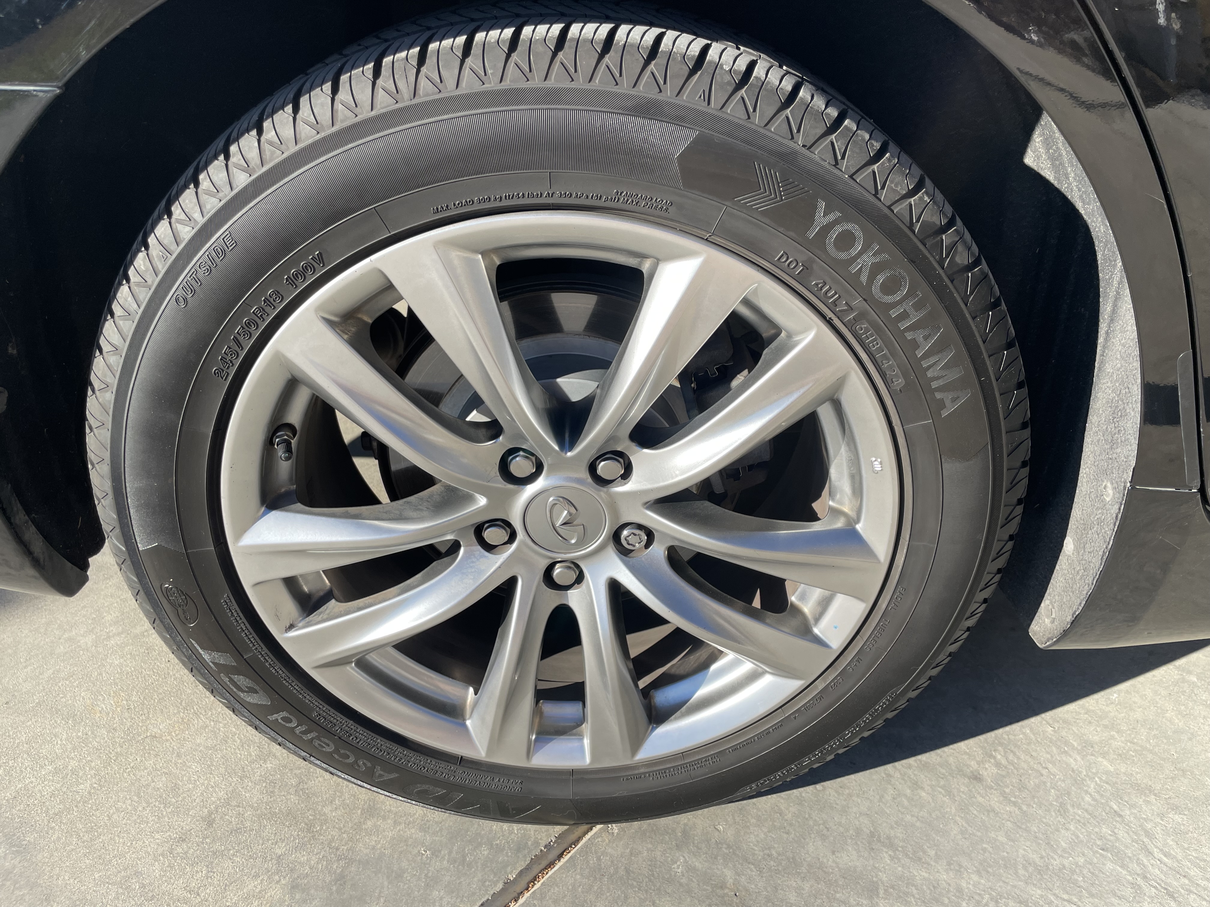 Used 2015 INFINITI Q70 3.7 RWD image 17