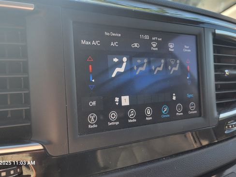 Used 2018 Chrysler Pacifica Touring w/ Security Group image 14