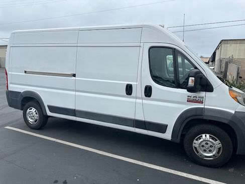Used 2016 RAM ProMaster 2500 w/ Cargo Convenience Group image 9