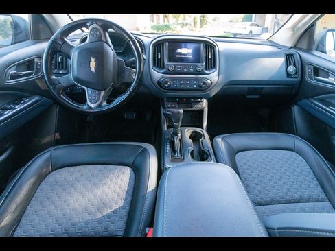 Used 2018 Chevrolet Colorado Z71 image 12