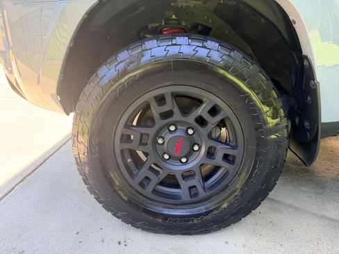 Used 2017 Toyota 4Runner TRD Pro AWD/4WD image 6