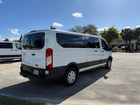 Used 2019 Ford Transit 350 XLT image 6