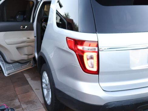 Used 2015 Ford Explorer 4WD image 10