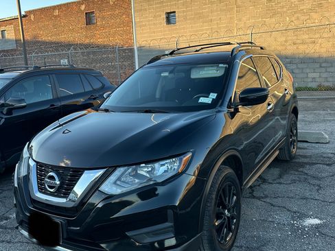 Used 2017 Nissan Rogue SV w/ Midnight Edition Package image 2