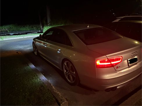Used 2014 Audi S8 w/ Driver Assistance Package AWD/4WD image 11